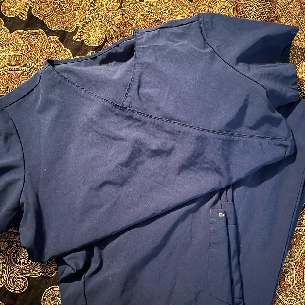 Dagacci Navy Blue Scrub Top